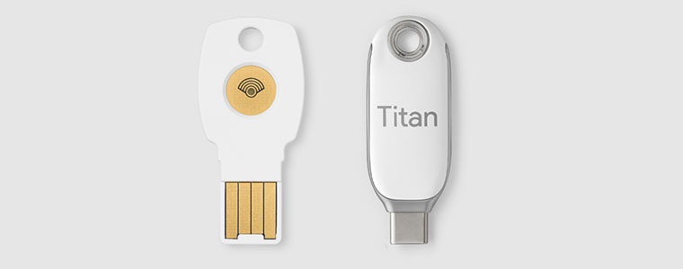 Photographie montrant la clé de sécurité Titan Security commercialisé par Google
